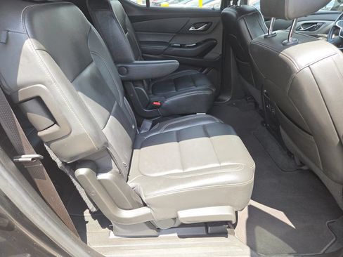 Used 2023 Chevrolet Traverse LT w/ LT Premium Package AWD/4WD image 20