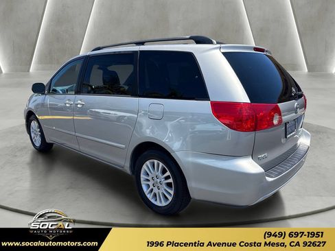 Used 2009 Toyota Sienna LE FWD image 3