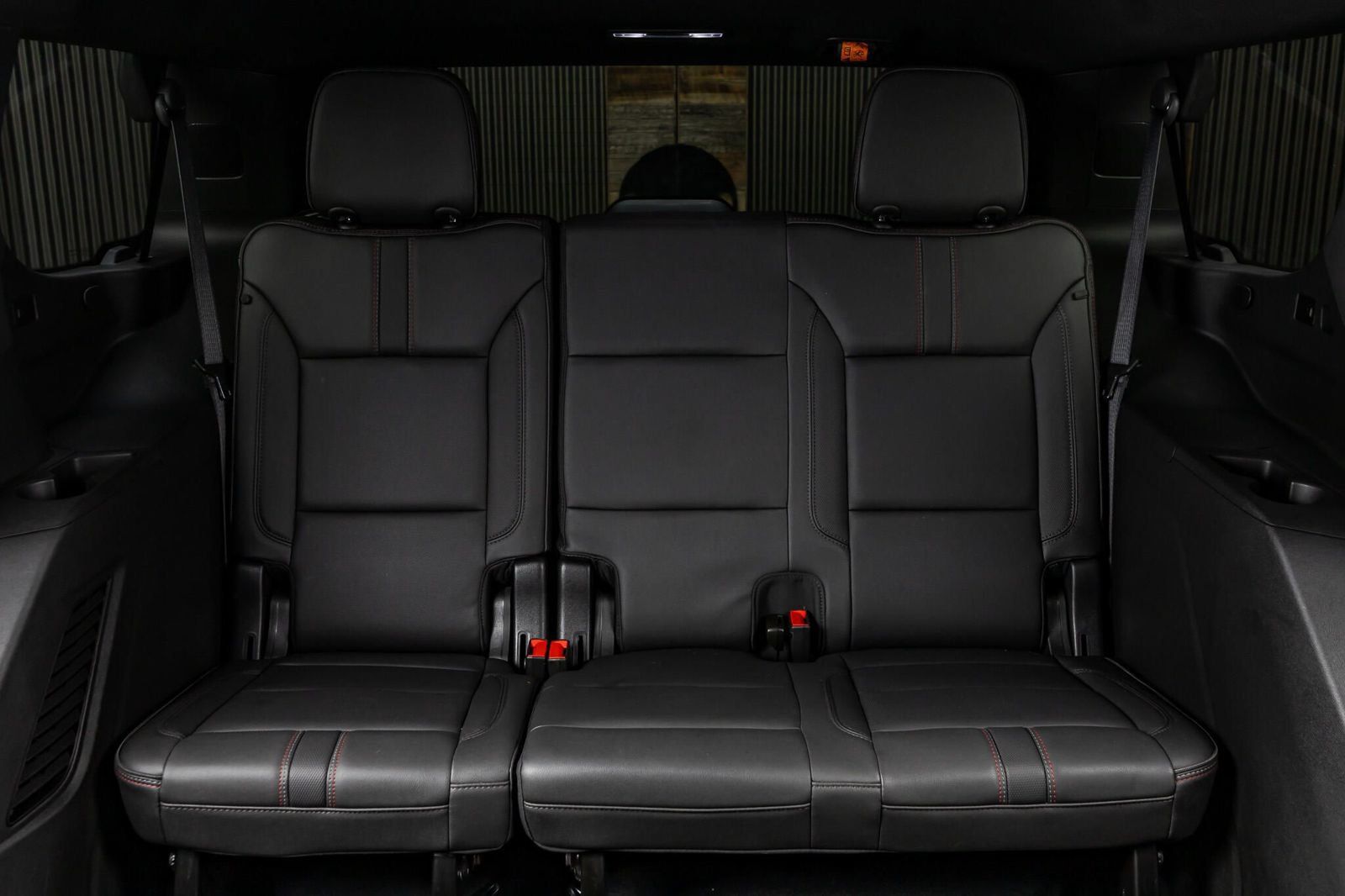 Used 2024 Chevrolet Tahoe RST w/ Luxury Package AWD/4WD image 31