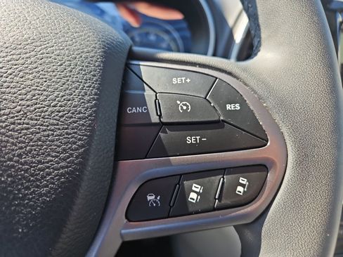 Used 2022 Jeep Cherokee Limited w/ Elite Package AWD/4WD image 26