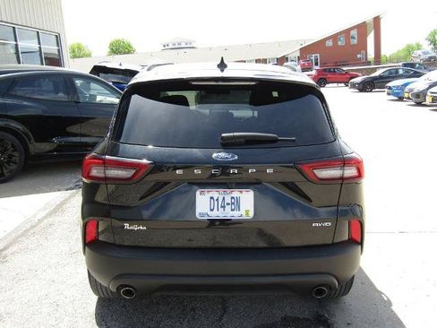 Certified 2025 Ford Escape ST-Line AWD/4WD image 4