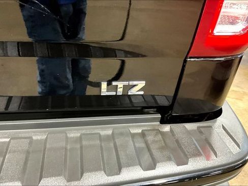 Used 2018 Chevrolet Silverado 1500 LTZ Z71 AWD/4WD image 23
