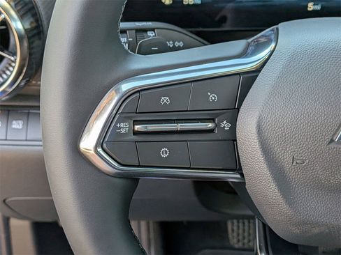 New 2026 Chevrolet Equinox LT image 11