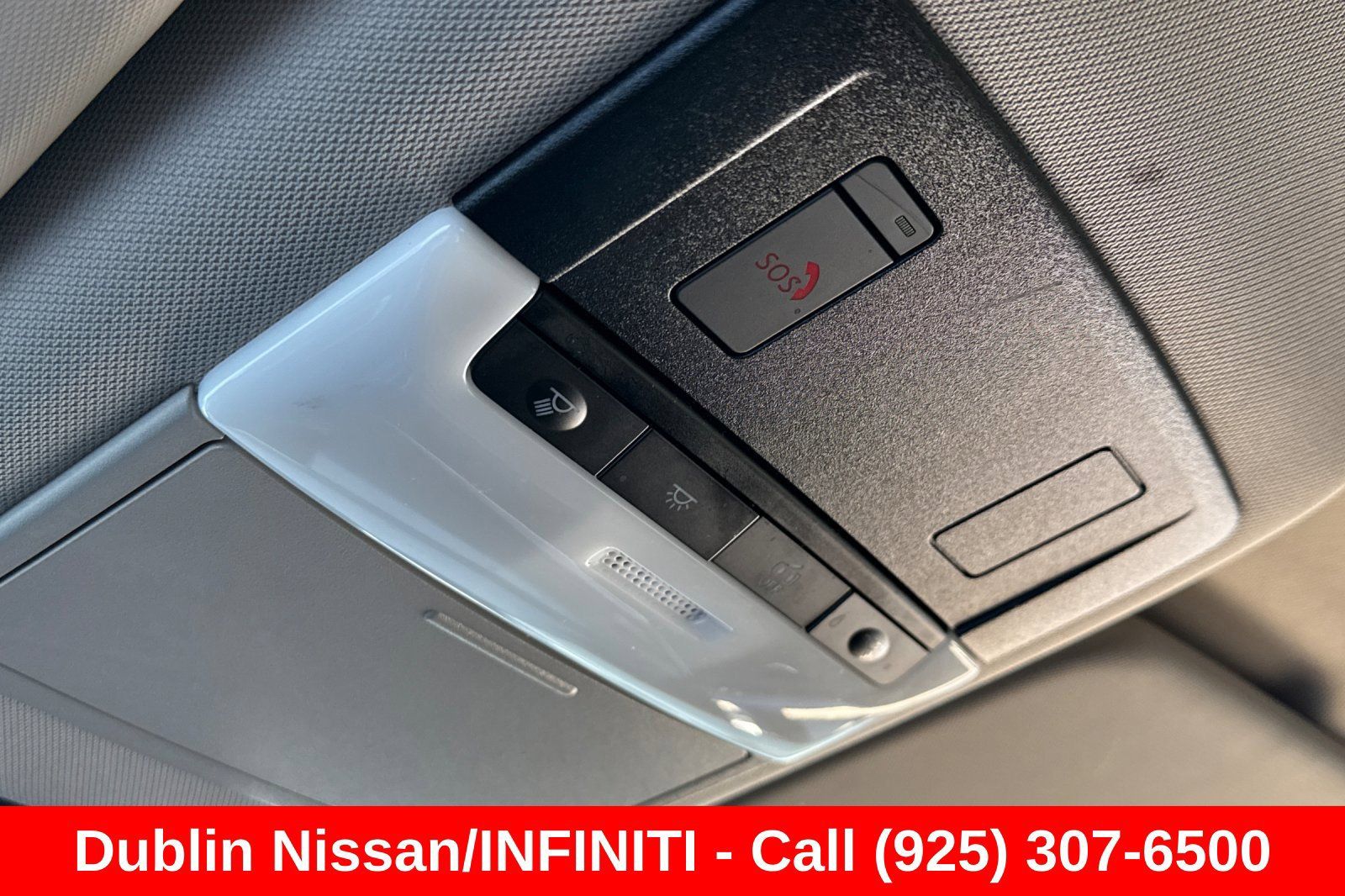 Used 2024 Nissan Rogue SL AWD/4WD image 25
