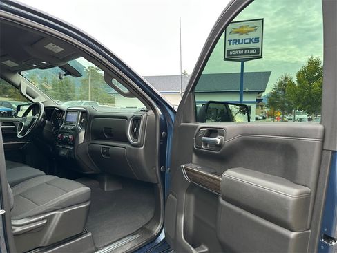 Used 2021 Chevrolet Silverado 1500 LT image 12