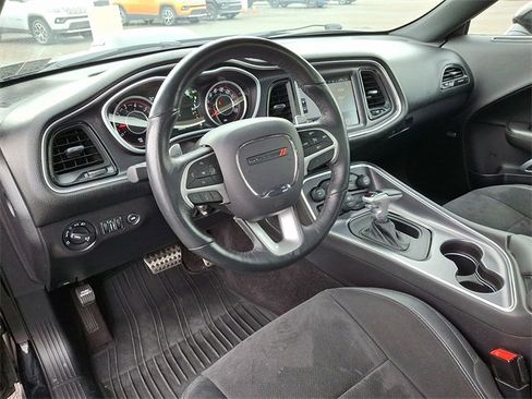 Used 2016 Dodge Challenger R/T Scat Pack image 2