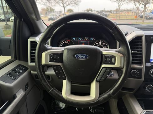 Used 2020 Ford F150 Lariat image 17