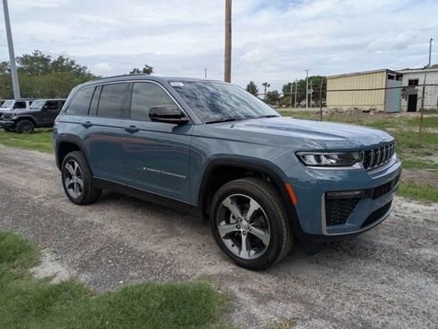 New 2026 Jeep Grand Cherokee Limited AWD/4WD image 1