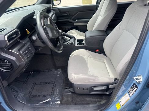 Used 2025 Toyota 4Runner SR5 AWD/4WD image 27