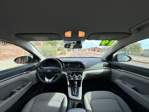 Used 2019 Hyundai Elantra SEL FWD image 13