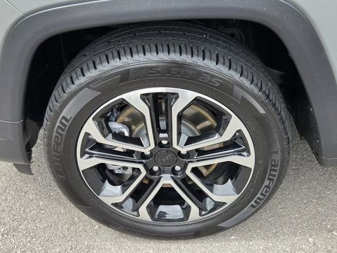 Used 2024 Jeep Compass Limited AWD/4WD image 18