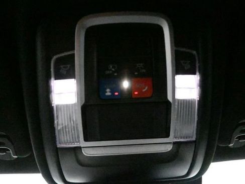 Used 2024 RAM 1500 Laramie AWD/4WD image 26