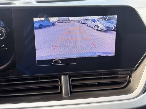 Used 2025 Chevrolet Trax LS FWD image 19