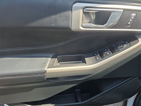 Used 2023 Ford Explorer XLT w/ Equipment Group 202A image 16