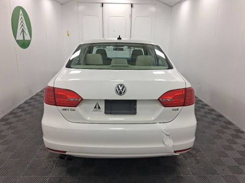 Used 2012 Volkswagen Jetta TDI FWD image 5