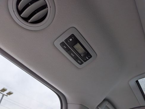 Used 2013 Toyota Sienna Limited w/ Premium Pkg AWD/4WD image 22