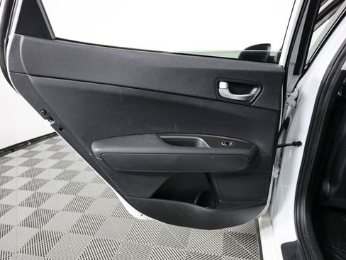 Used 2019 Kia Optima S FWD image 16