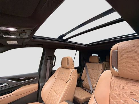 Certified 2023 Cadillac Escalade Sport w/ LPO, ONYX Package image 22