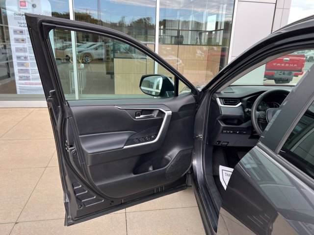 Used 2024 Toyota RAV4 XLE w/ Convenience Package AWD/4WD image 28