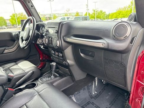 Used 2012 Jeep Wrangler Unlimited Sport AWD/4WD image 23