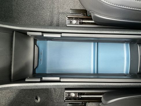 New 2026 Volvo EX30 Plus w/ Protection Package Premier image 29