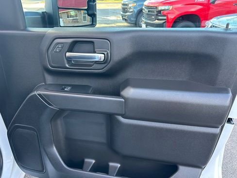 Used 2024 Chevrolet Silverado 2500 Custom w/ Custom Value Package image 24