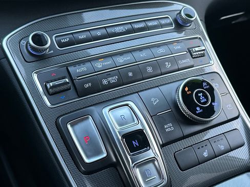 Used 2023 Hyundai Santa Fe Blue image 30