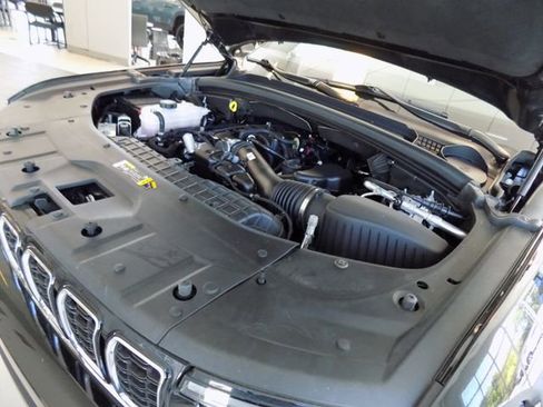 Certified 2023 Jeep Grand Cherokee L Limited image 34