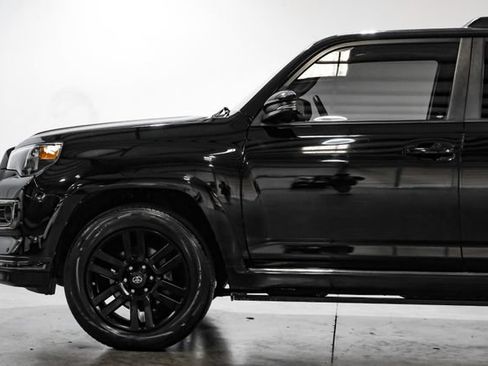 Used 2019 Toyota 4Runner Limited AWD/4WD image 17
