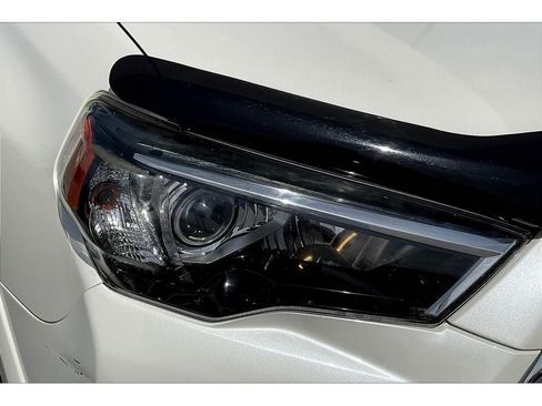 Used 2015 Toyota 4Runner Limited AWD/4WD image 30