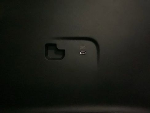 Used 2024 Chevrolet Traverse RS image 33