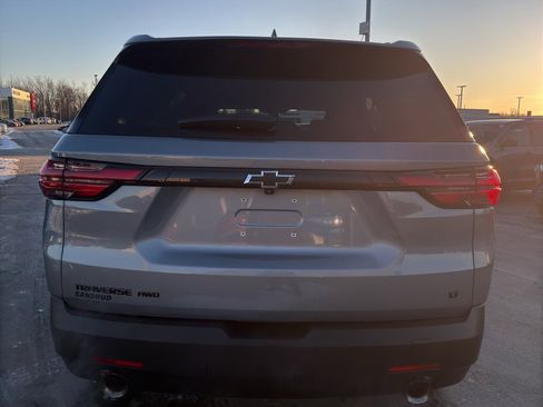 Used 2023 Chevrolet Traverse LT w/ Midnight/Sport Edition image 7