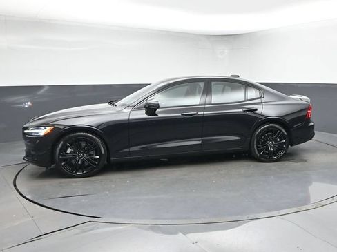 Used 2024 Volvo S60 B5 Plus w/ Climate Package FWD image 4