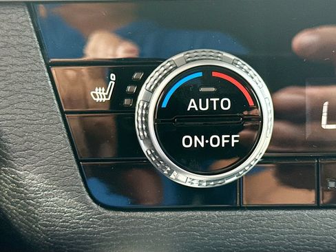 New 2026 Mitsubishi Outlander SE FWD image 21