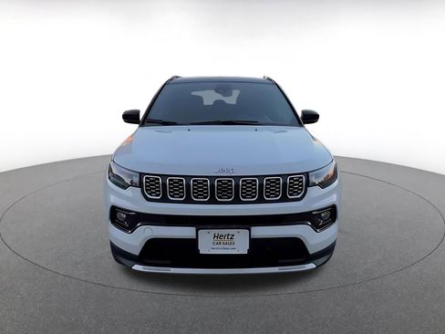 Used 2025 Jeep Compass Limited AWD/4WD image 4