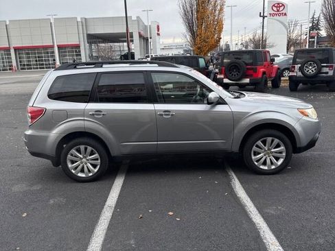 Used 2011 Subaru Forester 2.5X Limited image 5