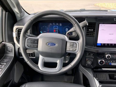 Used 2025 Ford F250 Lariat w/ Tremor Off-Road Package image 5