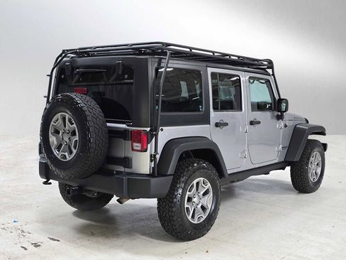 Used 2015 Jeep Wrangler Unlimited Rubicon w/ Connectivity Group AWD/4WD image 3
