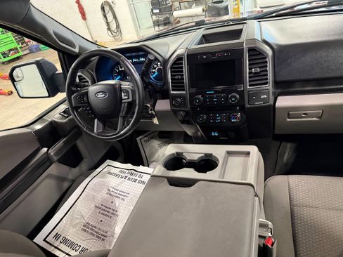 Used 2017 Ford F150 XLT w/ Equipment Group 302A Luxury AWD/4WD image 19