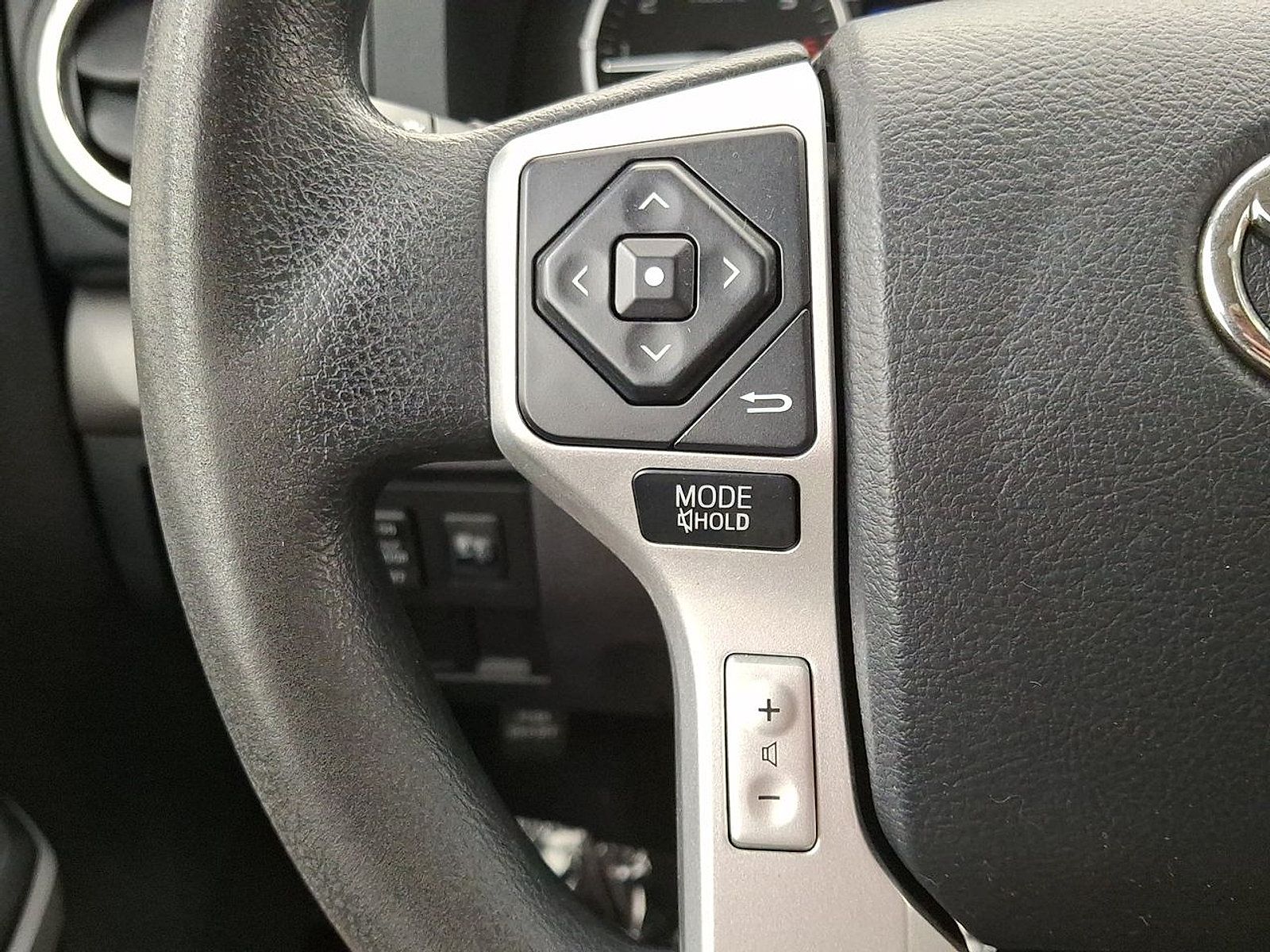 Certified 2016 Toyota Tundra SR5 AWD/4WD image 21