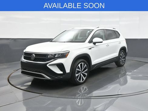 Used 2022 Volkswagen Taos SE AWD/4WD image 3