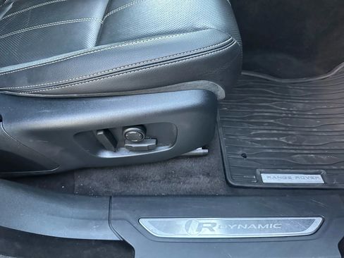 Used 2020 Land Rover Range Rover Velar R-Dynamic S image 30