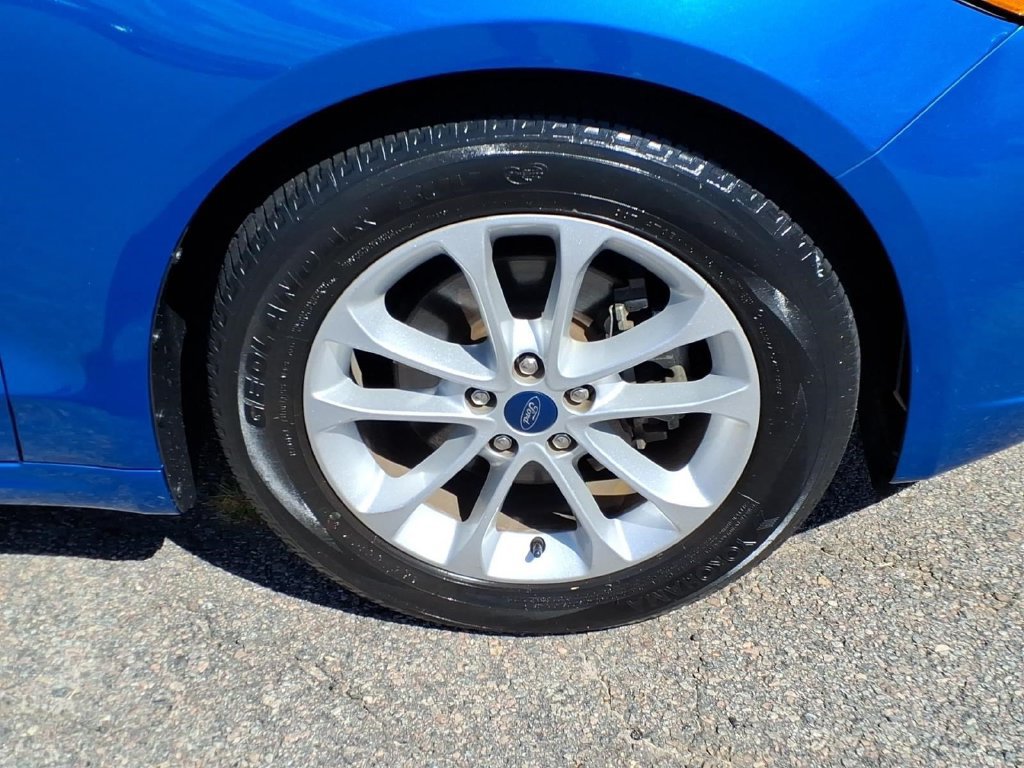 Used 2020 Ford Fusion SE FWD image 10