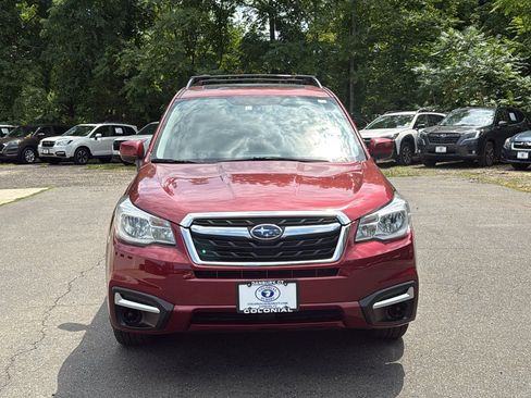 Used 2017 Subaru Forester 2.5i Premium w/ All-Weather Package AWD/4WD image 4