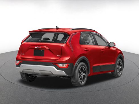 Used 2026 Kia Niro LX FWD image 2