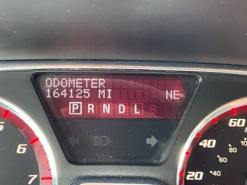 Used 2015 GMC Acadia SLT FWD image 13