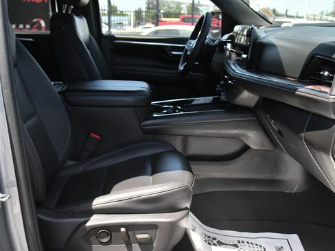 Used 2025 Chevrolet Tahoe LT AWD/4WD image 55