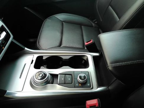 Used 2021 Ford Explorer XLT w/ Equipment Group 202A AWD/4WD image 42
