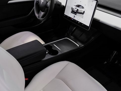 Used 2023 Tesla Model 3 Standard Range image 23