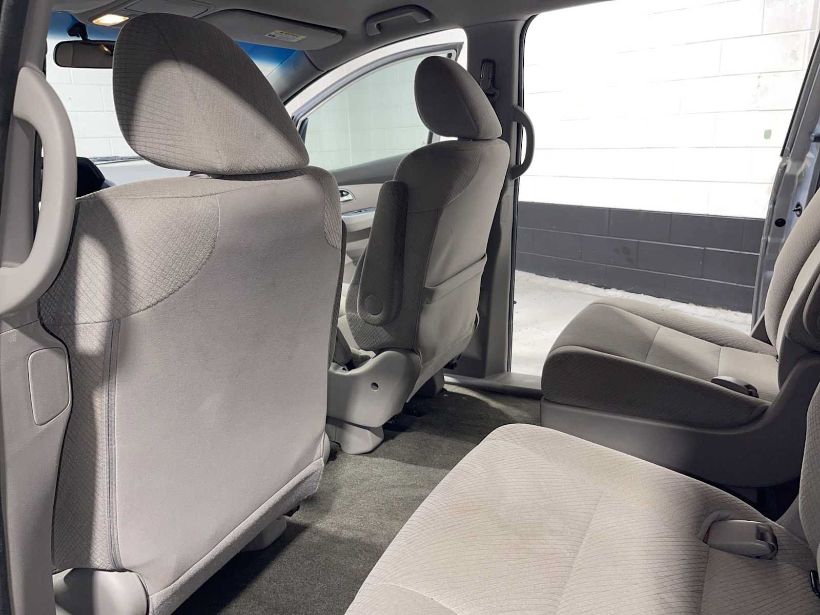 Used 2014 Honda Odyssey LX image 12